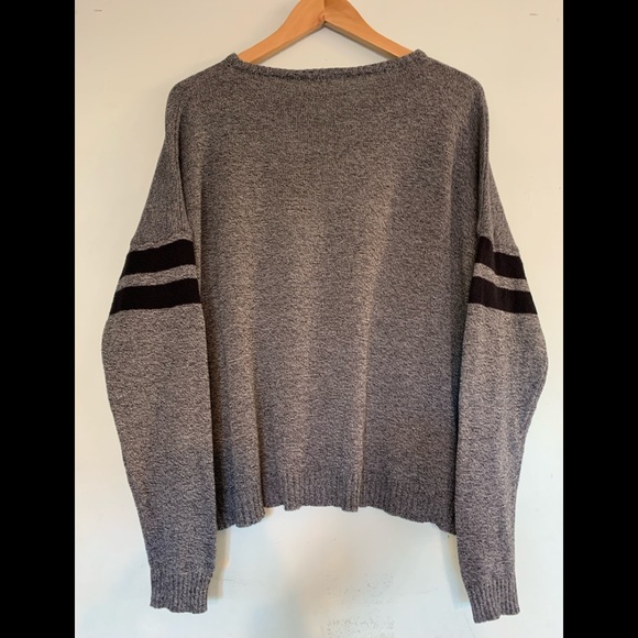 Brandy Melville gray sweater with striped sleeves - Picture 3 of 10